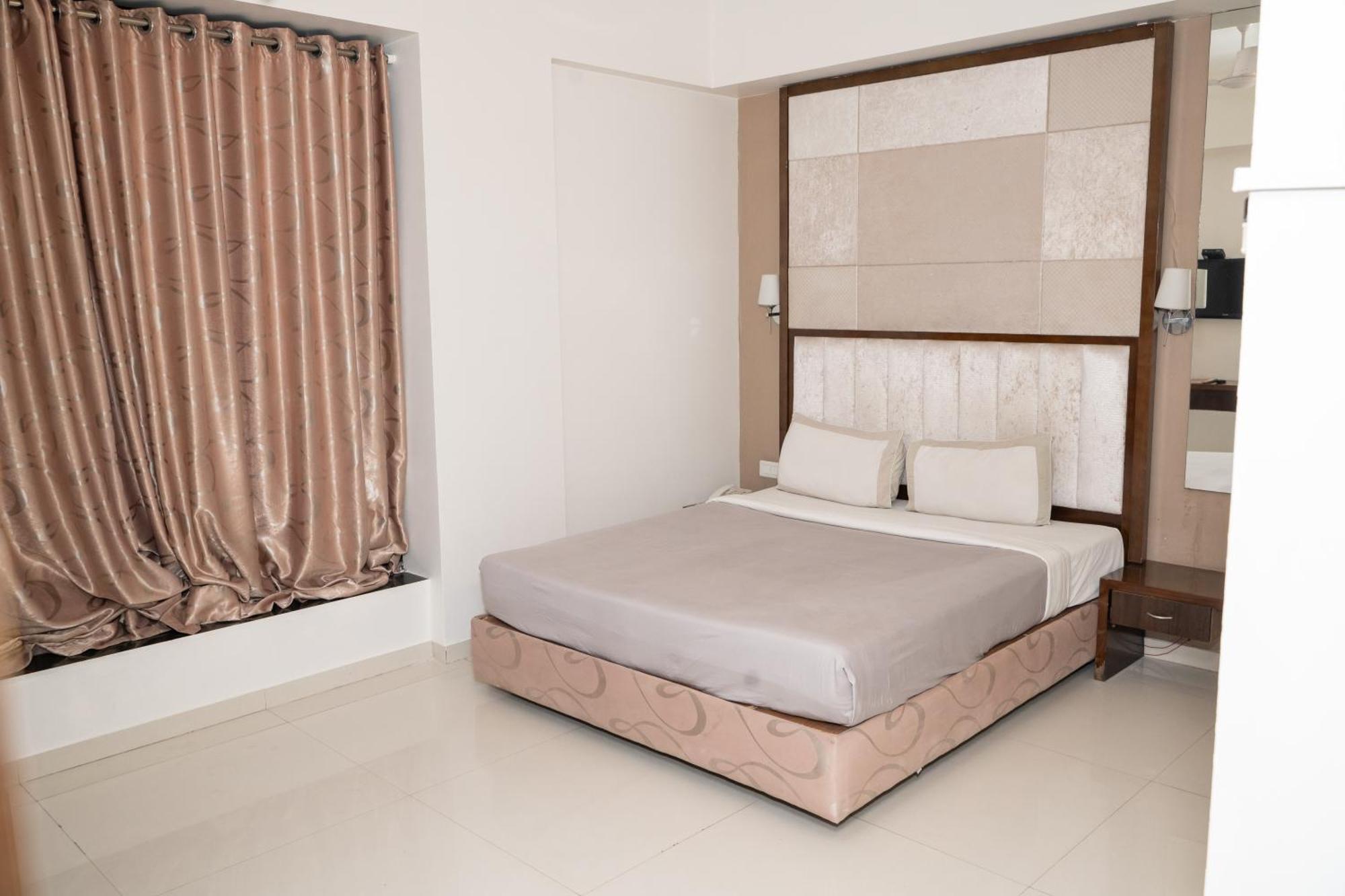 Hotel Silver Inn LLP Aurangabad  Eksteriør bilde
