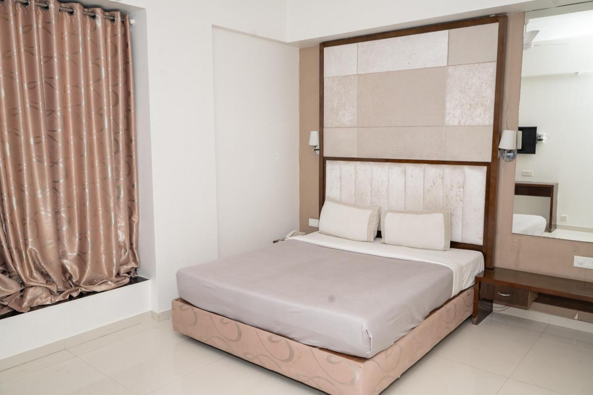 Hotel Silver Inn LLP Aurangabad  Eksteriør bilde