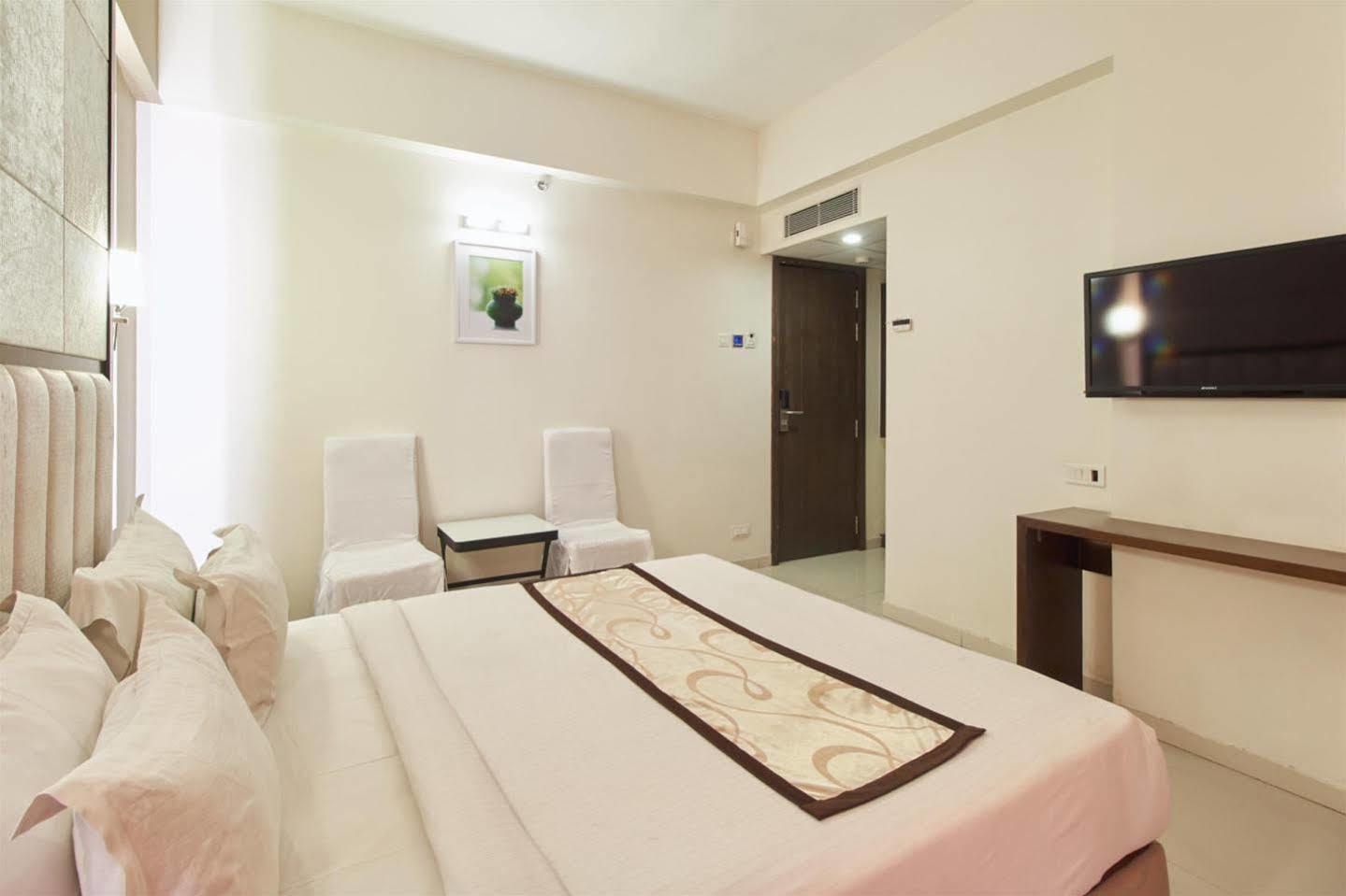 Hotel Silver Inn LLP Aurangabad  Eksteriør bilde