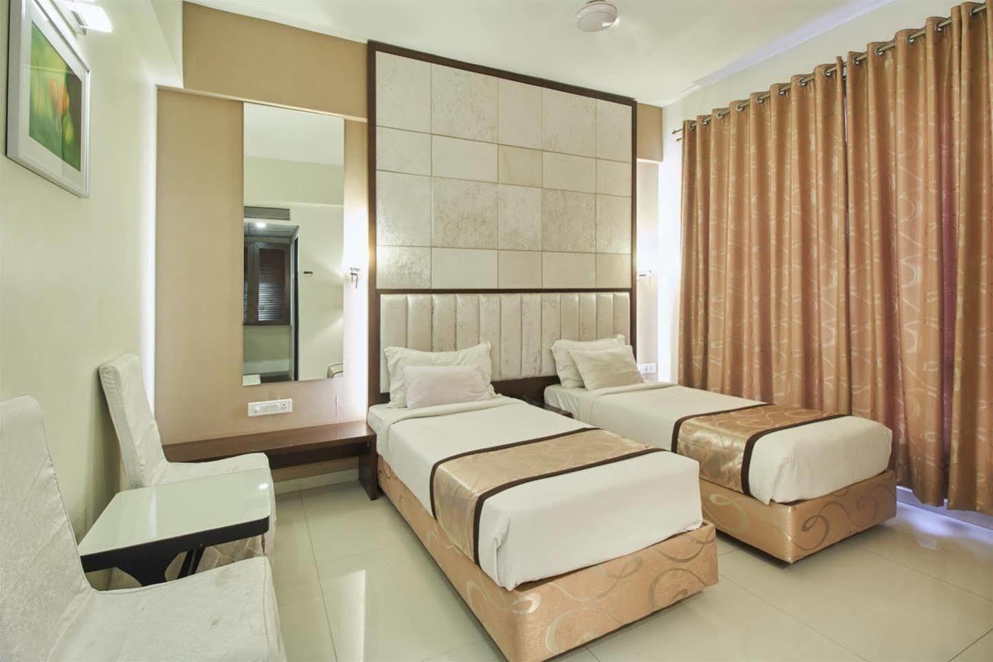 Hotel Silver Inn LLP Aurangabad  Eksteriør bilde